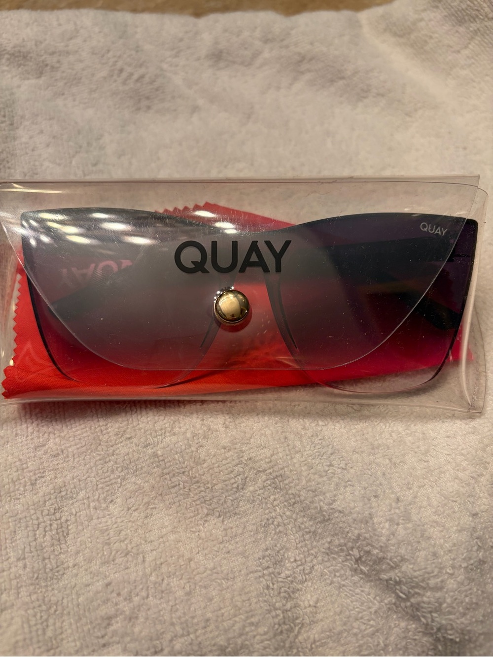 Quay Australia Gradient Black to Purple Women's Sunglasses with Clear Case